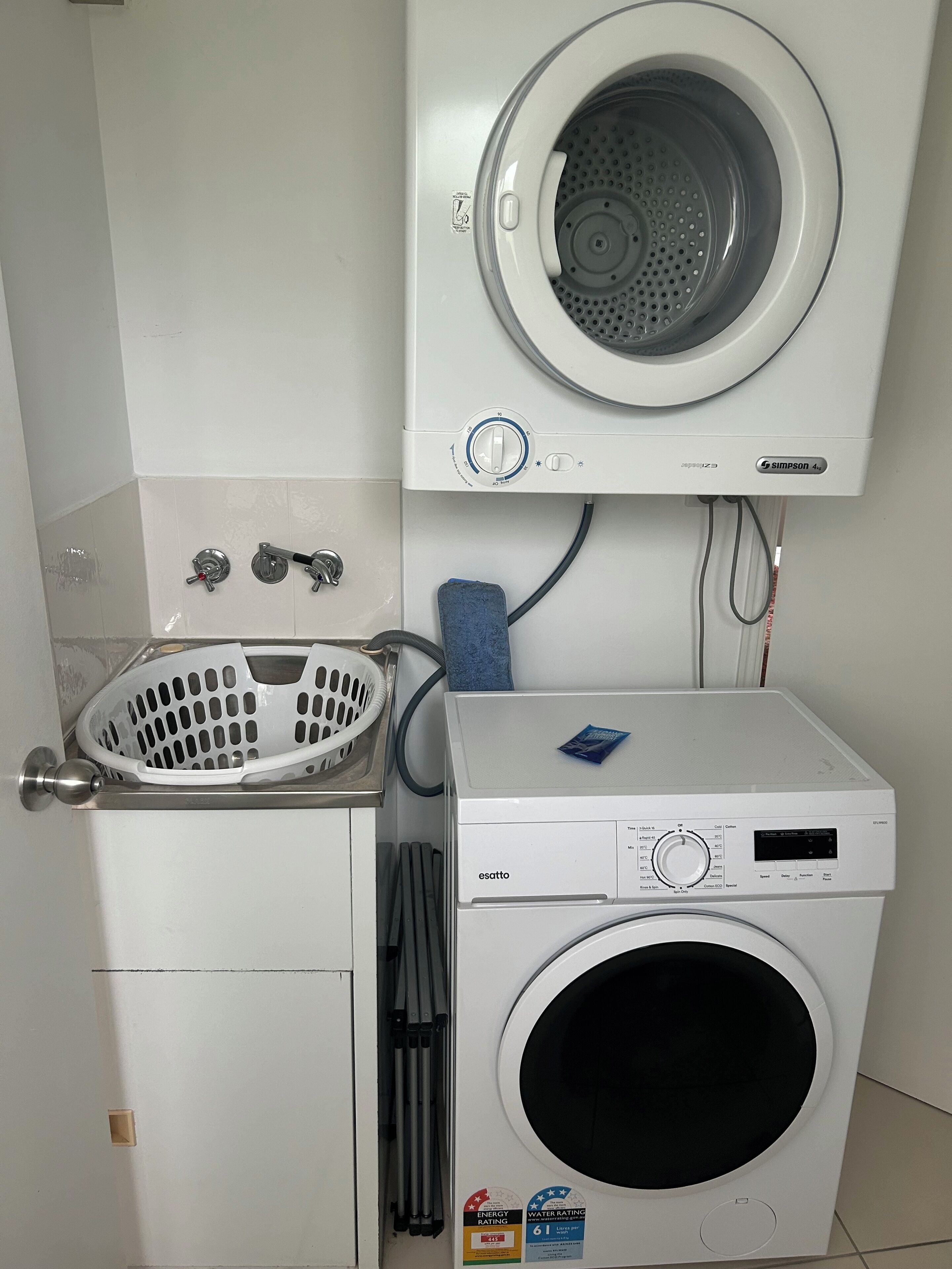 Deluxe-huoneisto, 1 makuuhuone | Yksilöllisesti kalustettu, äänieristys, silitysrauta/-lauta