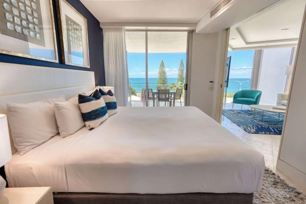 Premium bedding, minibar, in-room safe, blackout drapes