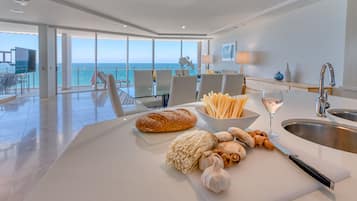 Three Bedroom Superior with Ocean Views | Private kitchen | Full-size fridge, microwave, oven, stovetop