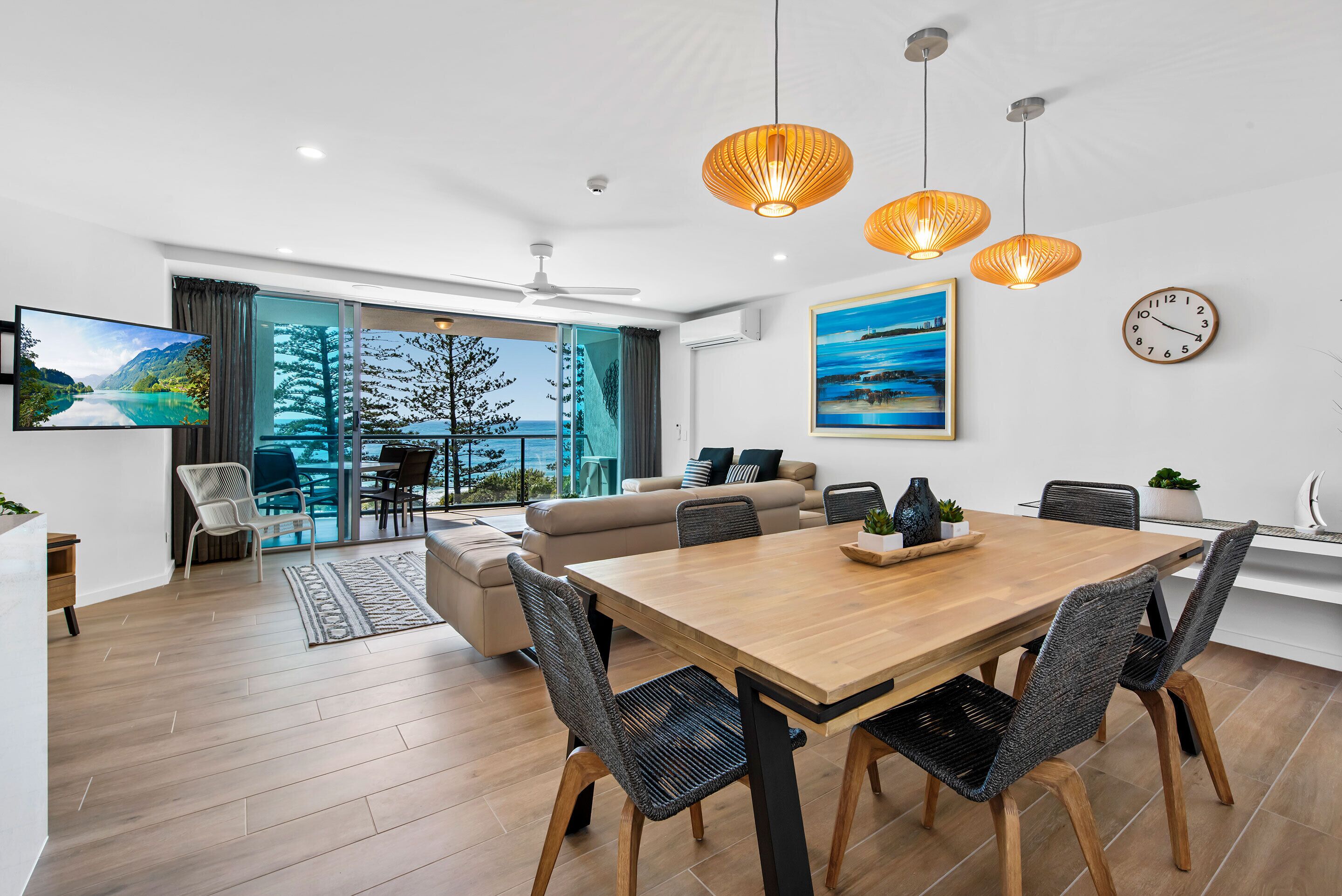 Executive Apartment, 3 Bedrooms | Makan dalam bilik