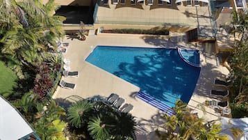 Outdoor pool, pool umbrellas, sun loungers