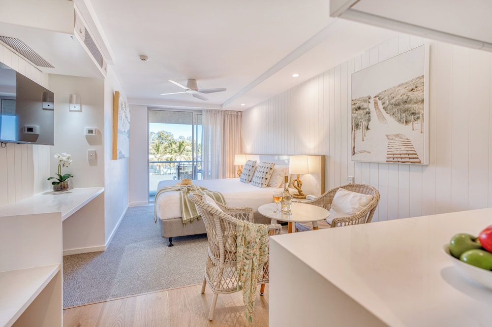 Hotel Laguna Noosa by null