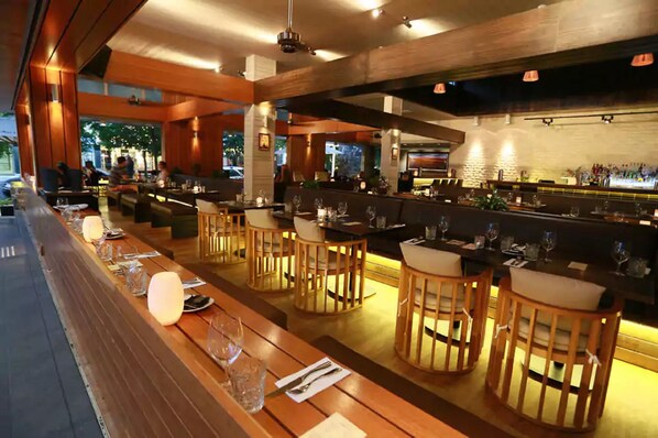 Dining - Hotel Laguna (Noosa Heads)