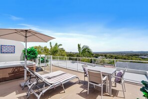 Premium Apartment, 2 Bedrooms, Hot Tub, Mountain View | Terrace/patio - Noosa Hill Resort (Noosa Heads)