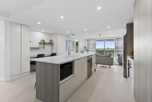 Superior-huoneisto (1 Bedroom Superior Apartment) | Silitysrauta/-lauta, ilmainen Wi-Fi, vuodevaatteet