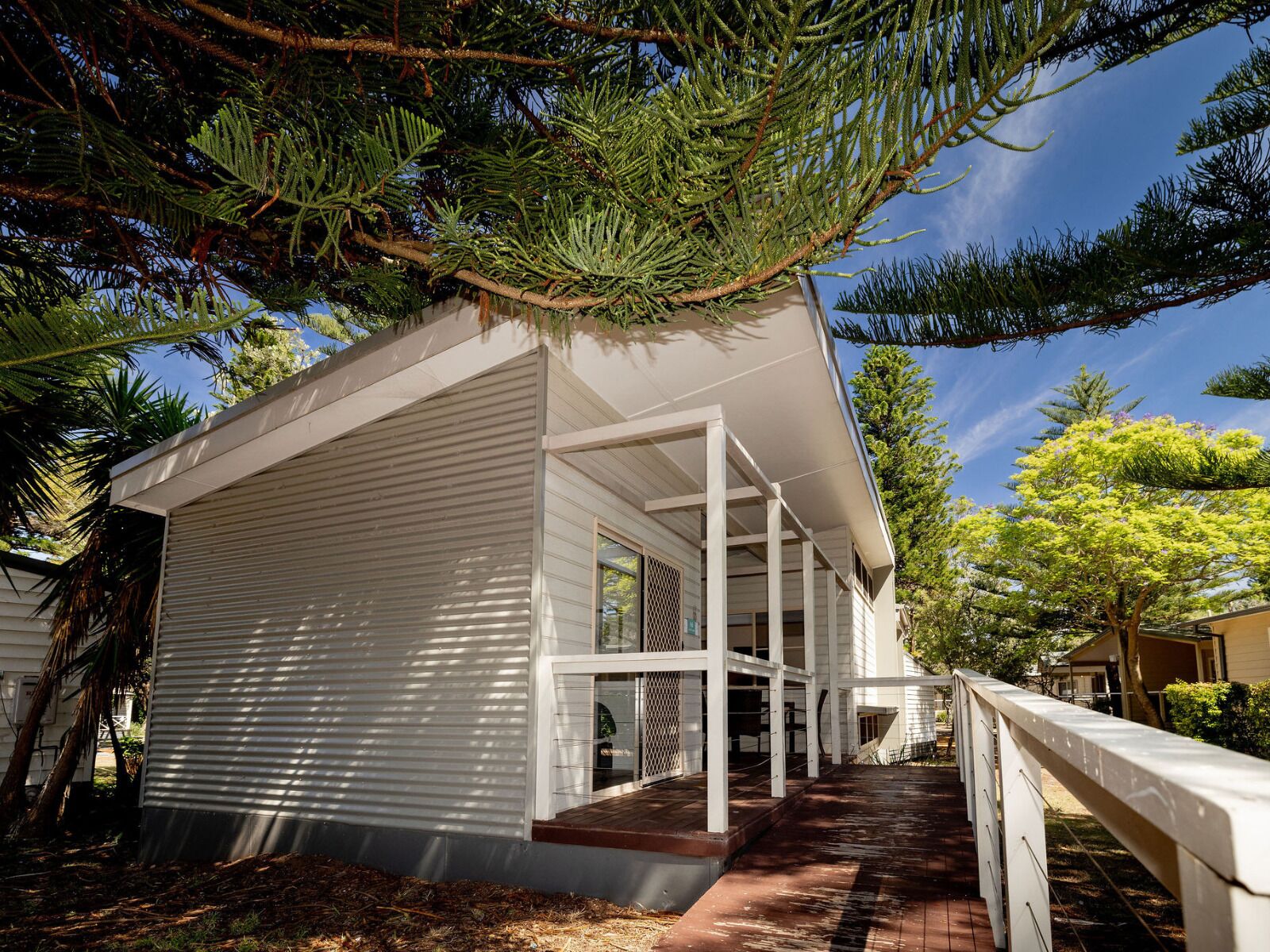 Avalon Cabin - Access Friendly | Free WiFi, bed sheets