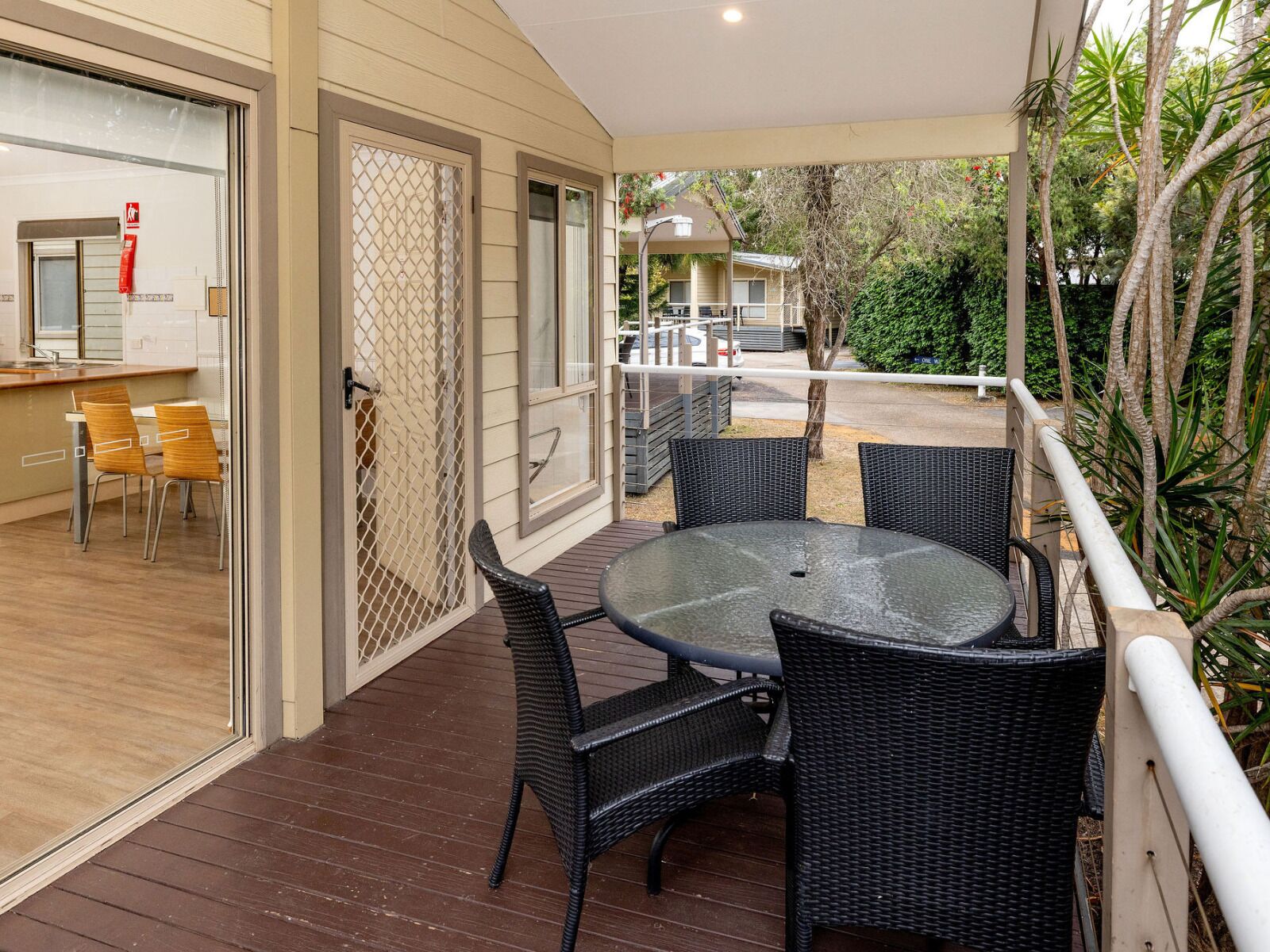 Hytte – standard, 2 soverom, ikke-røyk, kjøkken (Avalon Cabin) | Terrasse/patio