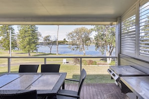 Lakeview Villa | Terrace/patio