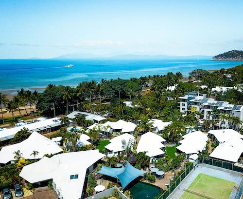 Island Leisure Resort