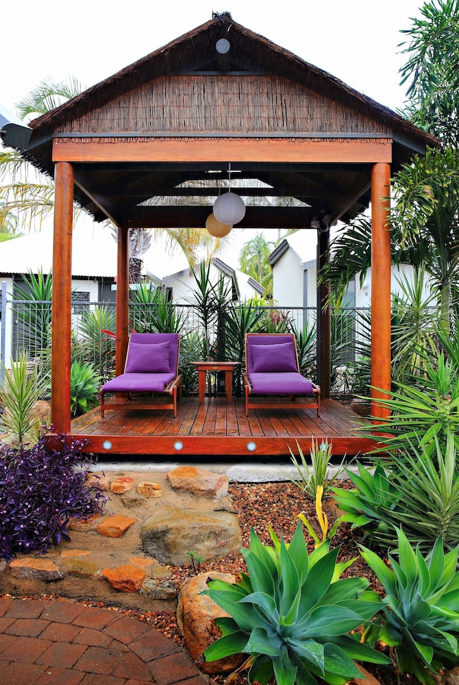 Island Leisure Resort by null