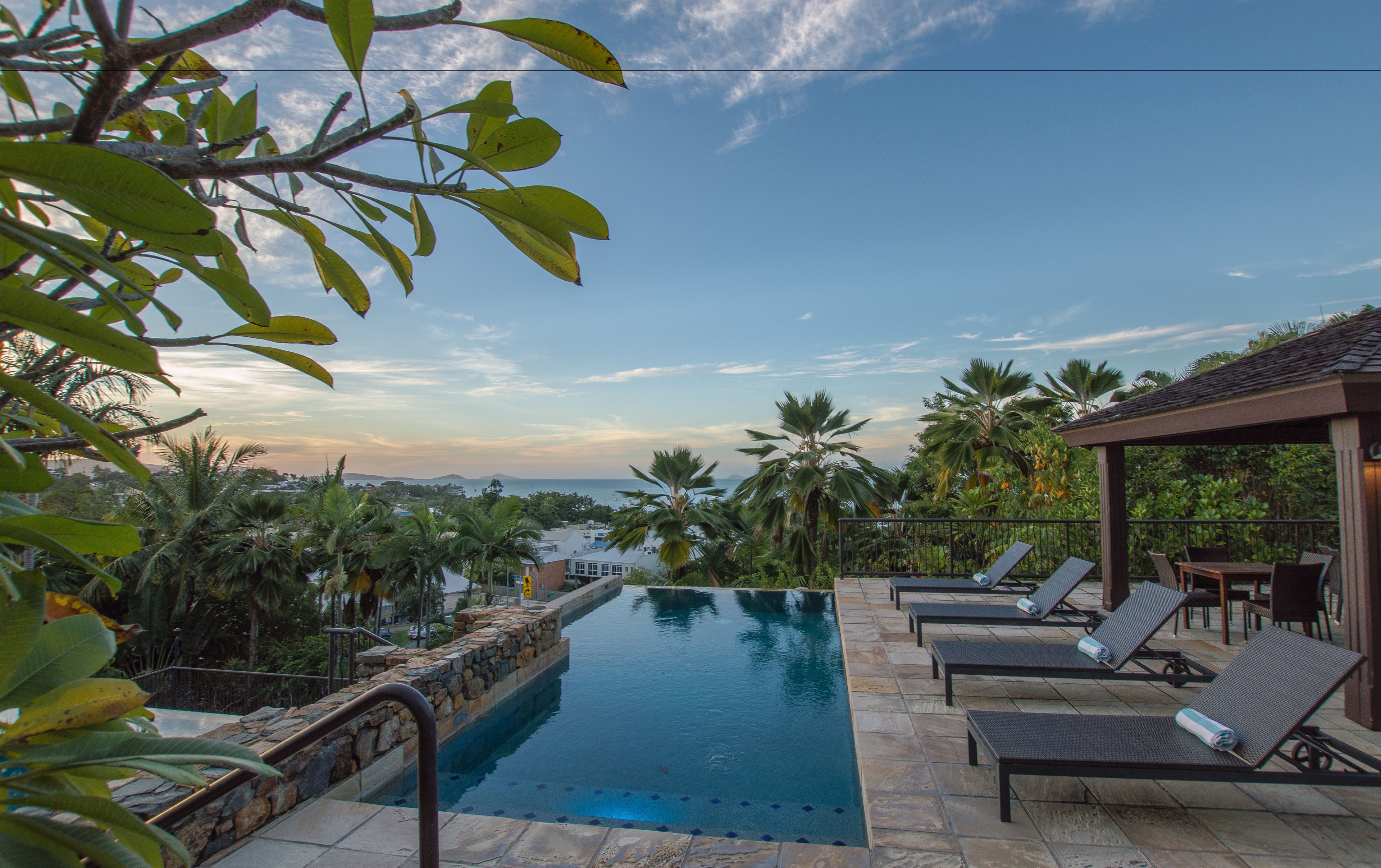 2 outdoor pools, pool loungers