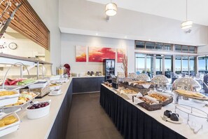 Desayuno buffet todos los días (con cargo)