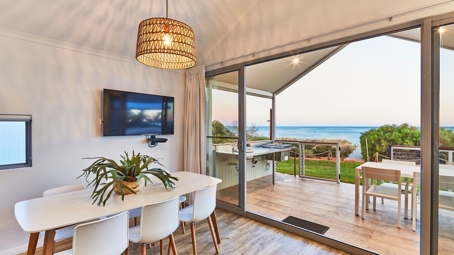 RAC Monkey Mia Dolphin Resort