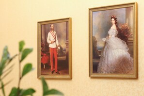 Lobby sitting area - Opera Suites - Self Check-in (Vienna)