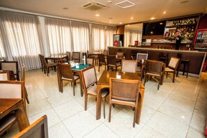 Bar (on property) - Hotel Nacional Inn Araxá  (Araxá)