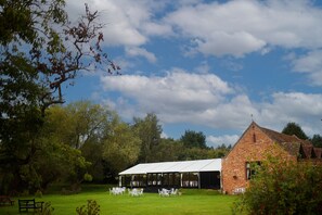 Breakfast, lunch, dinner served; local cuisine 