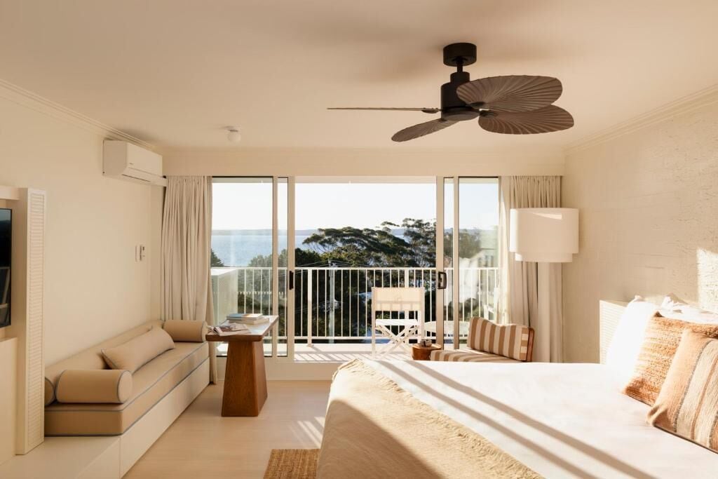 Premium bedding, minibar, iron/ironing board, free WiFi