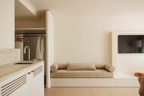 Marina Ocean View Suite | Living area