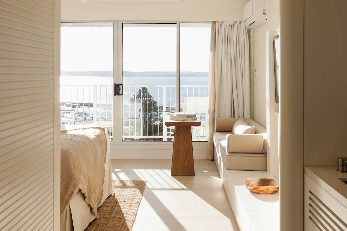 Habitación, vista al océano | 1 habitación, ropa de cama de alta calidad y minibar
