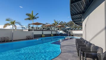 Outdoor pool, pool loungers