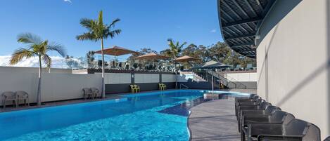Outdoor pool, pool loungers