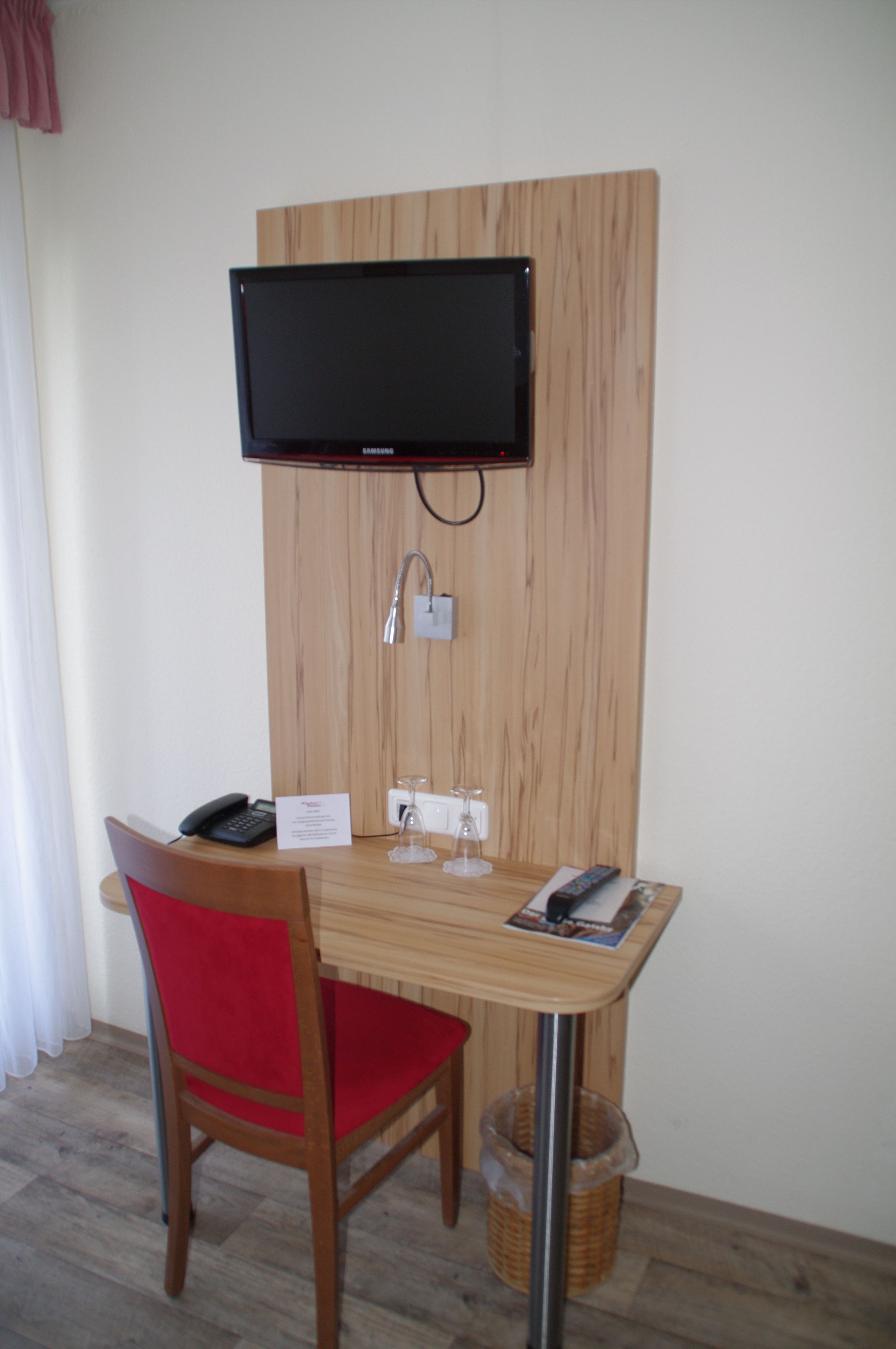 in-room business centre