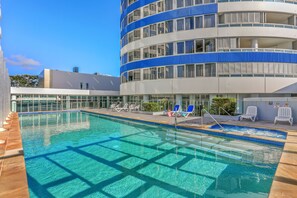 Outdoor pool - Tweed Ultima Apartments (Tweed Heads)