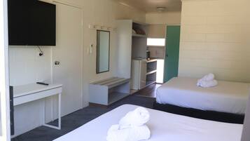 Standard Twin Room | Hypo-allergenic bedding, individually decorated, desk, laptop workspace