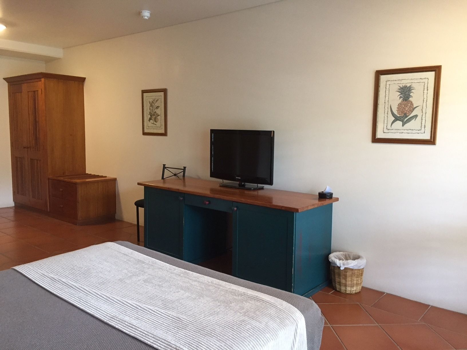 Habitación estándar | Minibar, tabla de planchar con plancha, wifi gratis y ropa de cama