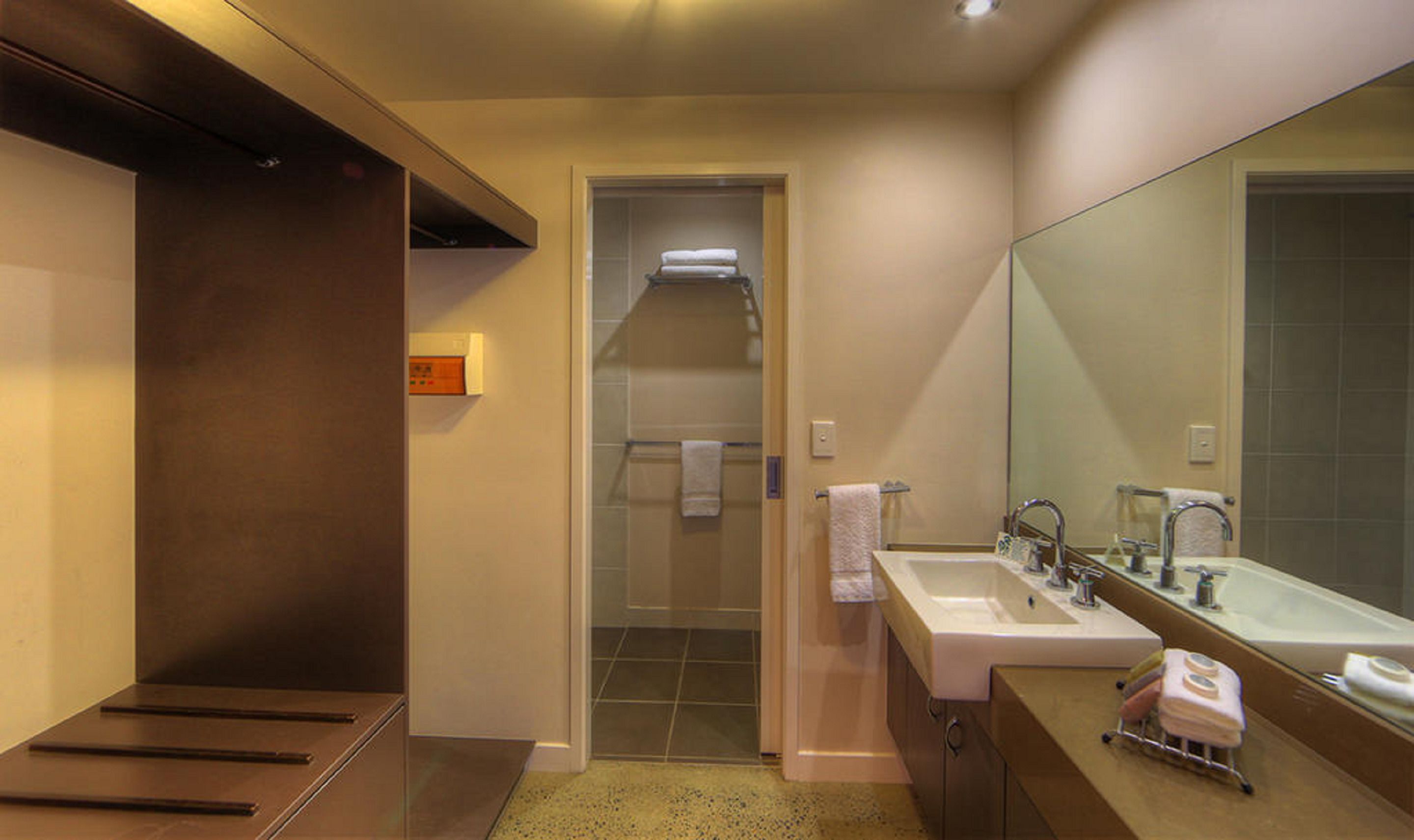 standard room | bathroom | shower, free toiletries, hair dryer, towels