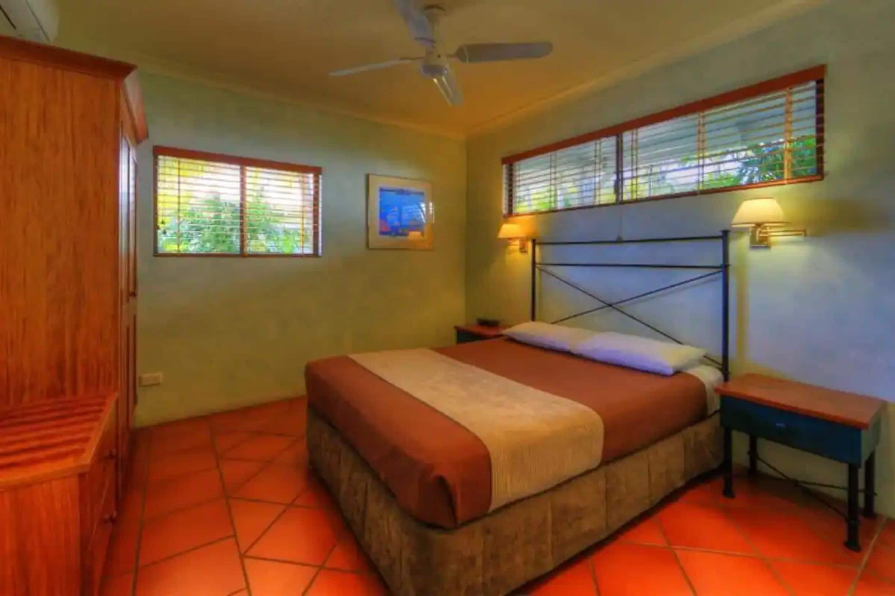 2 bedroom family apartment | 1 bedroom, minibar, iron/ironing board, free wifi