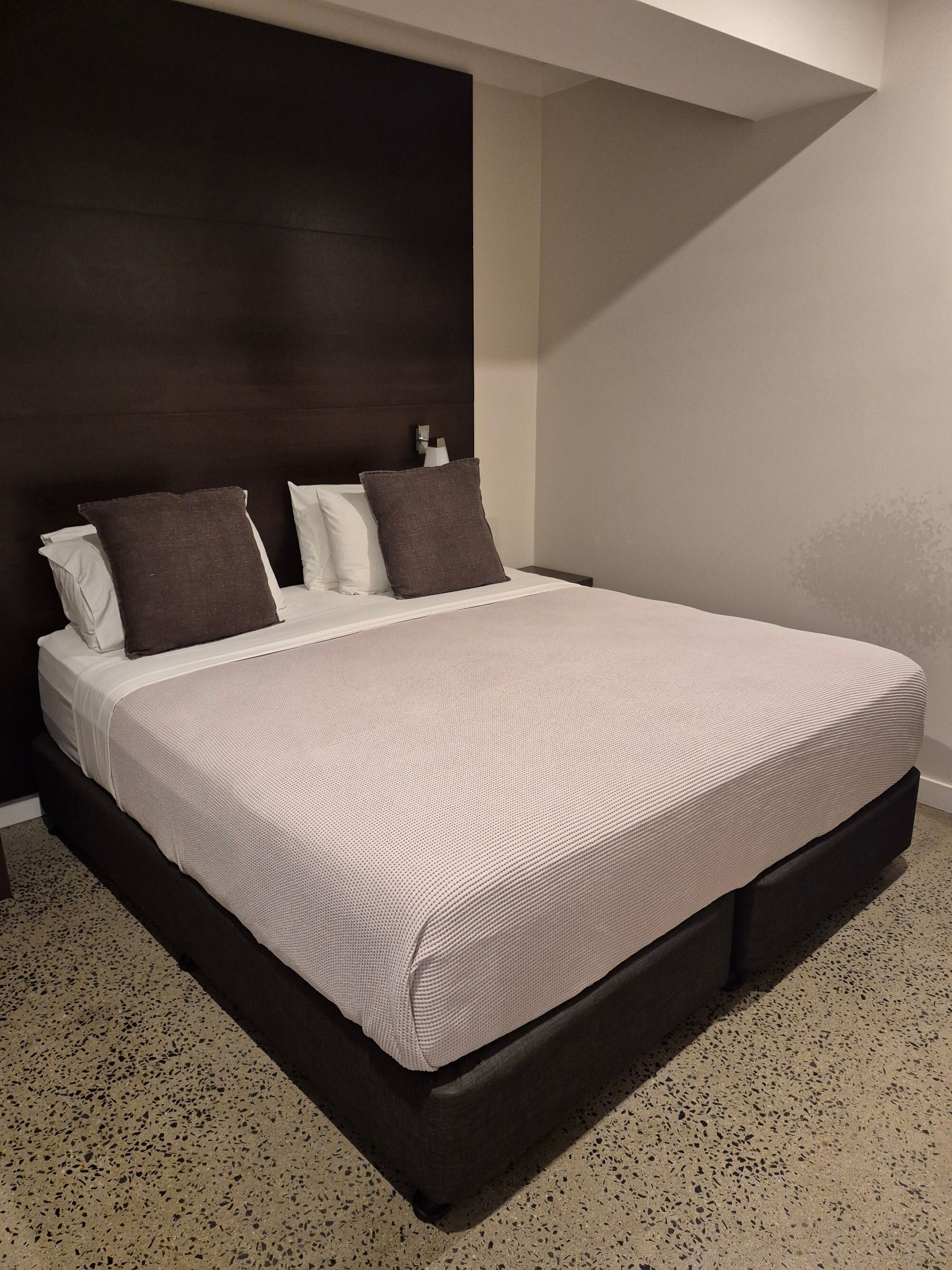 Apartamento, 2 habitaciones | Minibar, tabla de planchar con plancha, wifi gratis y ropa de cama