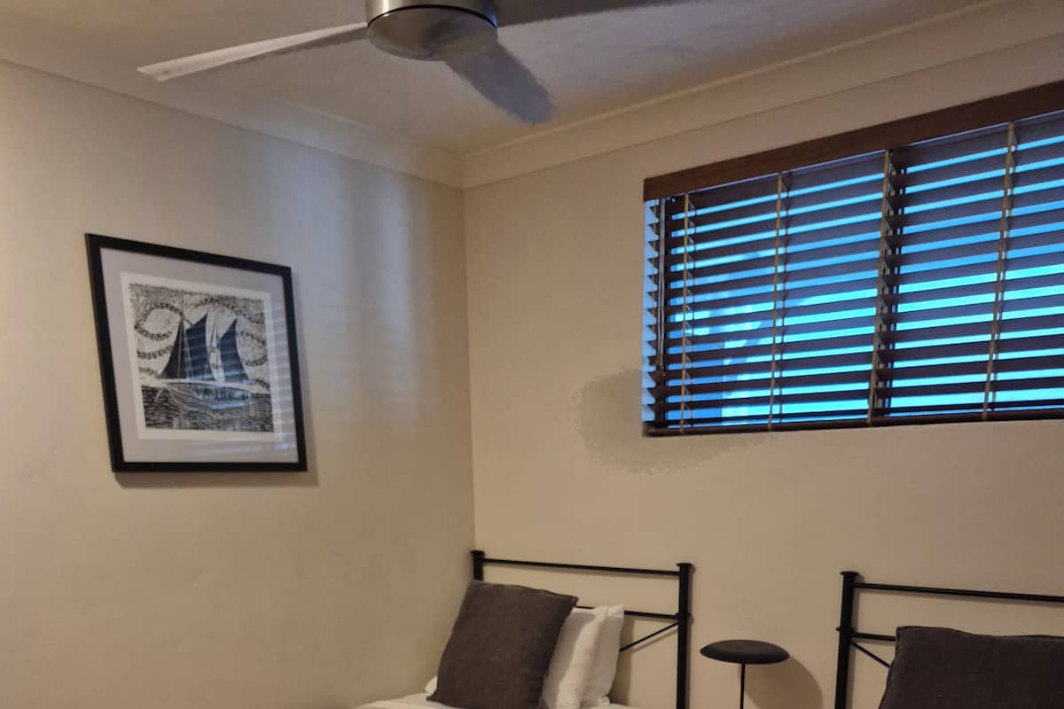 2 Bedroom Family Apartment | Minibar, iron/ironing board, free WiFi, bed sheets