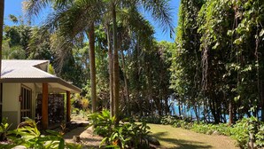 Villa, Garden View