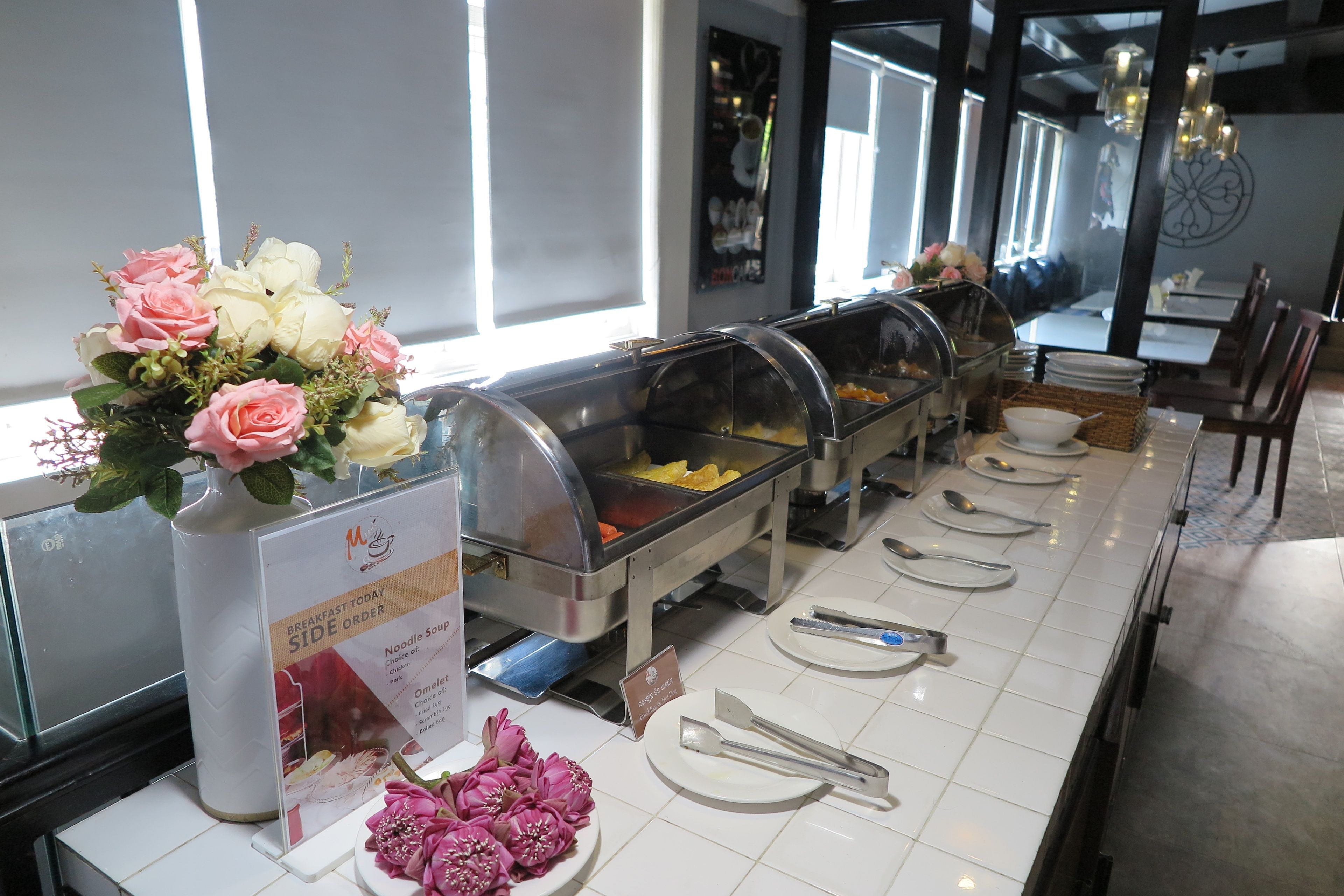Daily buffet breakfast for a fee