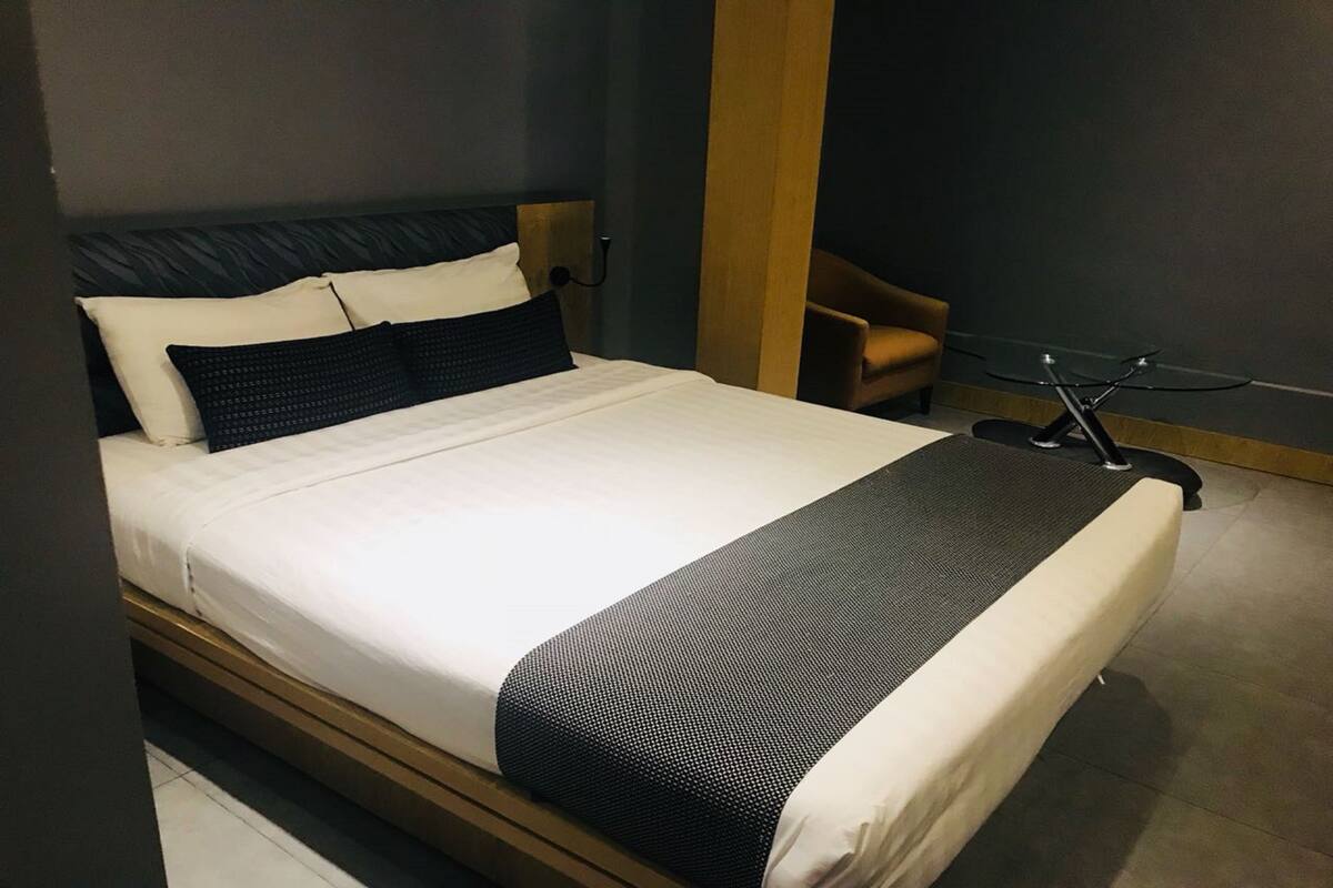 Premium bedding, pillowtop beds, in-room safe, desk