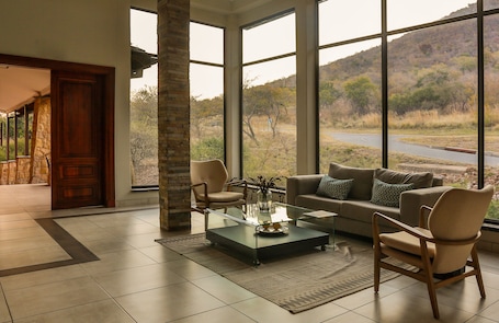 Sala de estar en el lobby