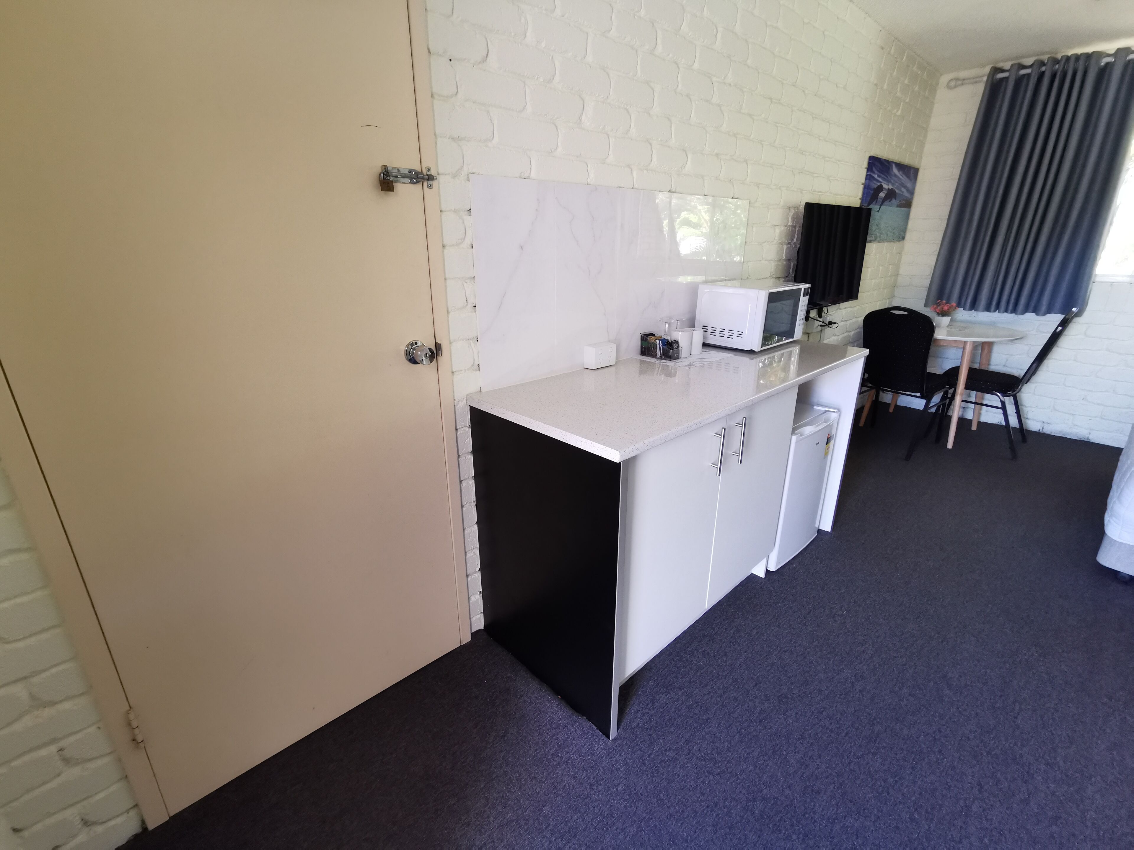 1 bedroom, premium bedding, desk, blackout curtains