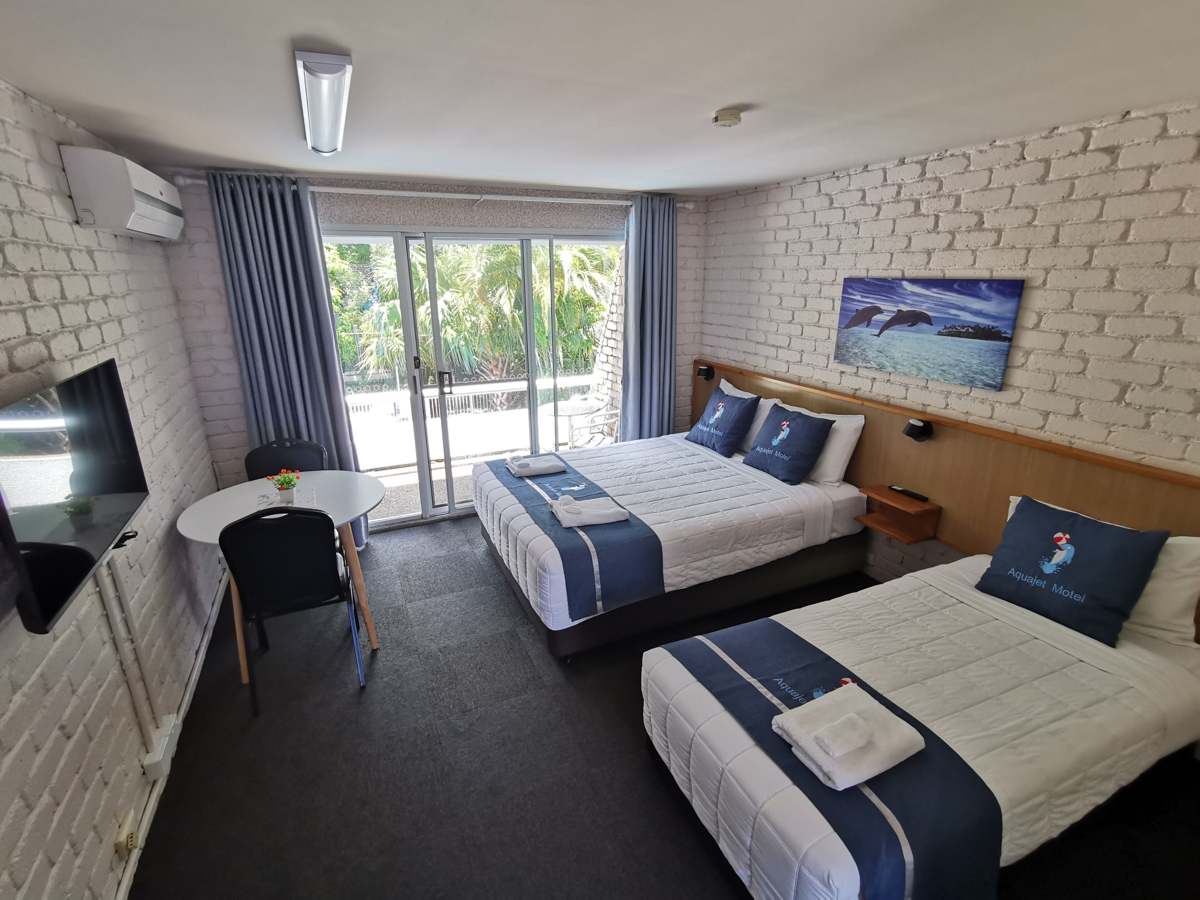 Superior Twin Room, Pool View | Premium bedding, desk, blackout drapes, iron/ironing board