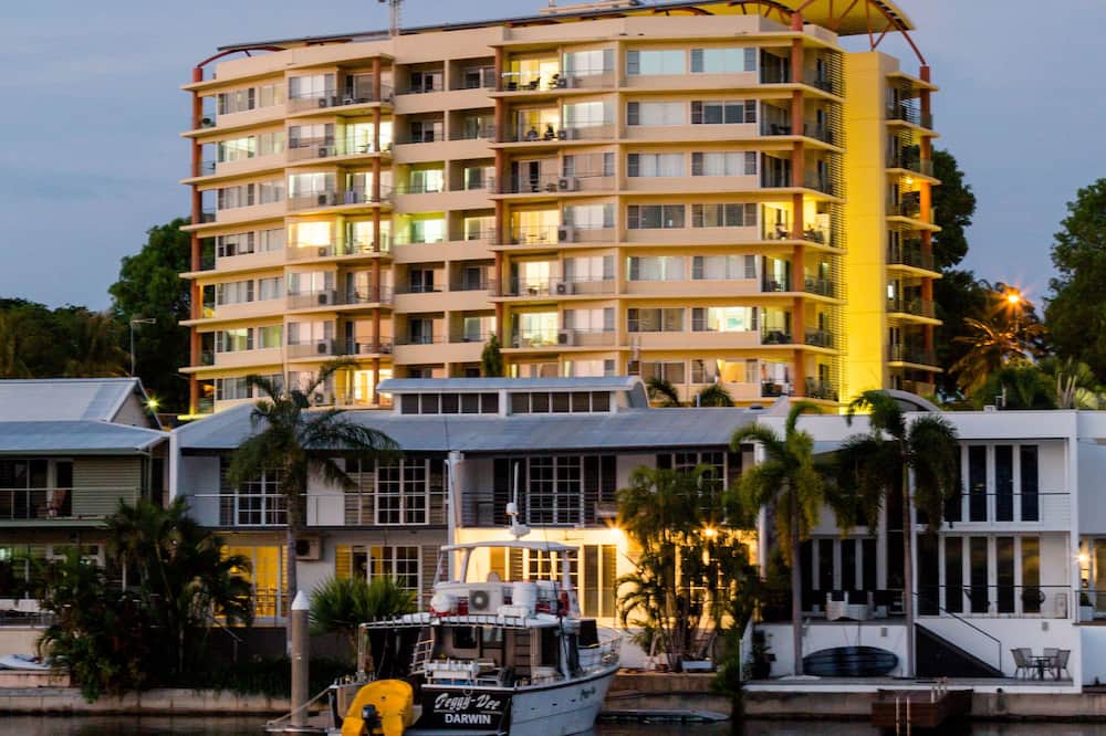 Cullen Bay Resort