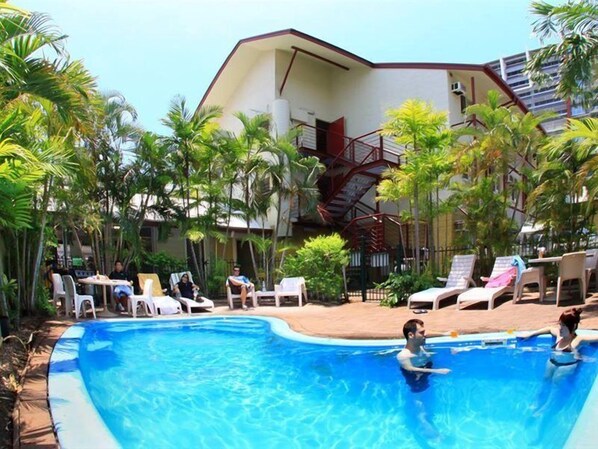 Outdoor pool - Value Inn (Darwin)