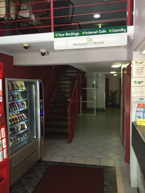 Lobby - Value Inn (Darwin)