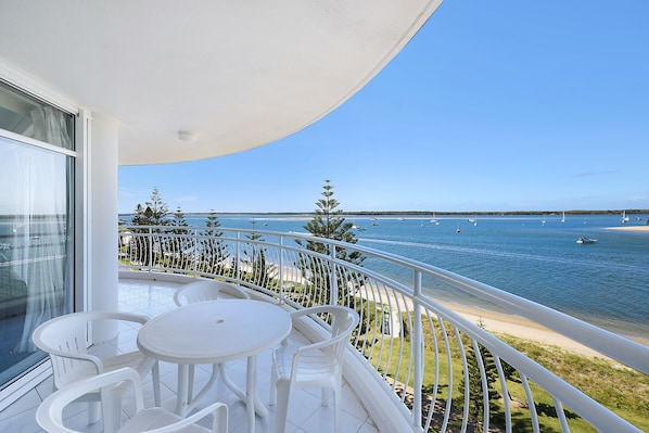 2 Bedroom Waterfacing Spa | Balcony