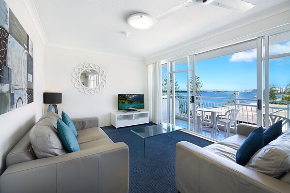 Televisión de pantalla plana