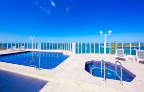 2 outdoor pools, pool loungers - Atrium Resort (Biggera Waters)