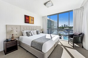 Tallelokero huoneessa, yksilöllisesti sisustettu