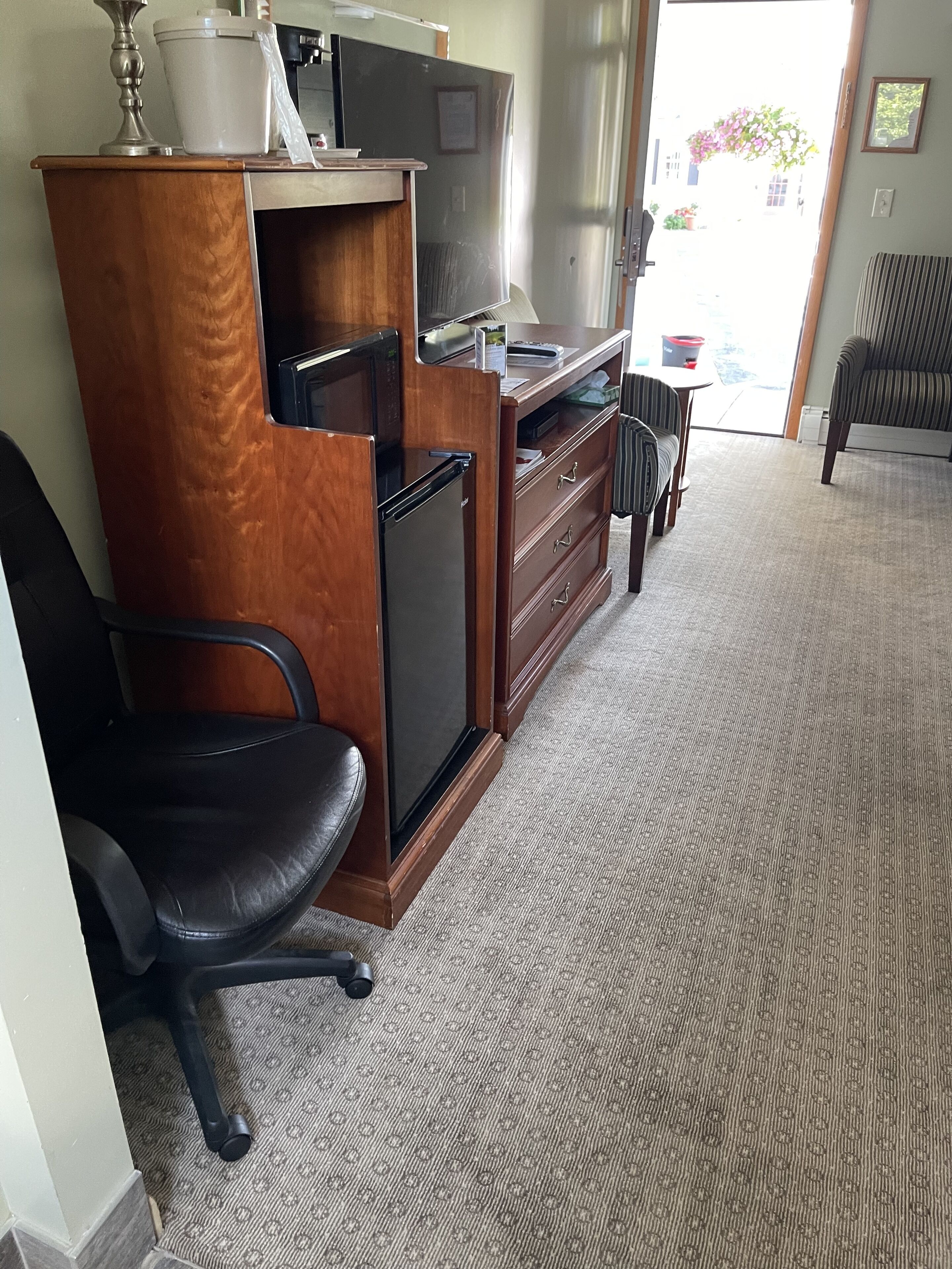 standard room, 2 queen beds | soundproofing, iron/ironing board, bed sheets