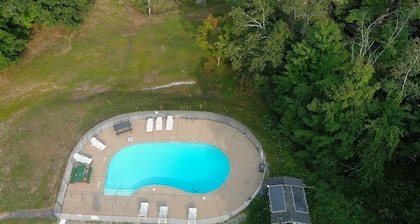 Colonial Motel
