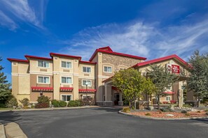 Exterior - Best Western Plus Canyon Pines (Ogden)
