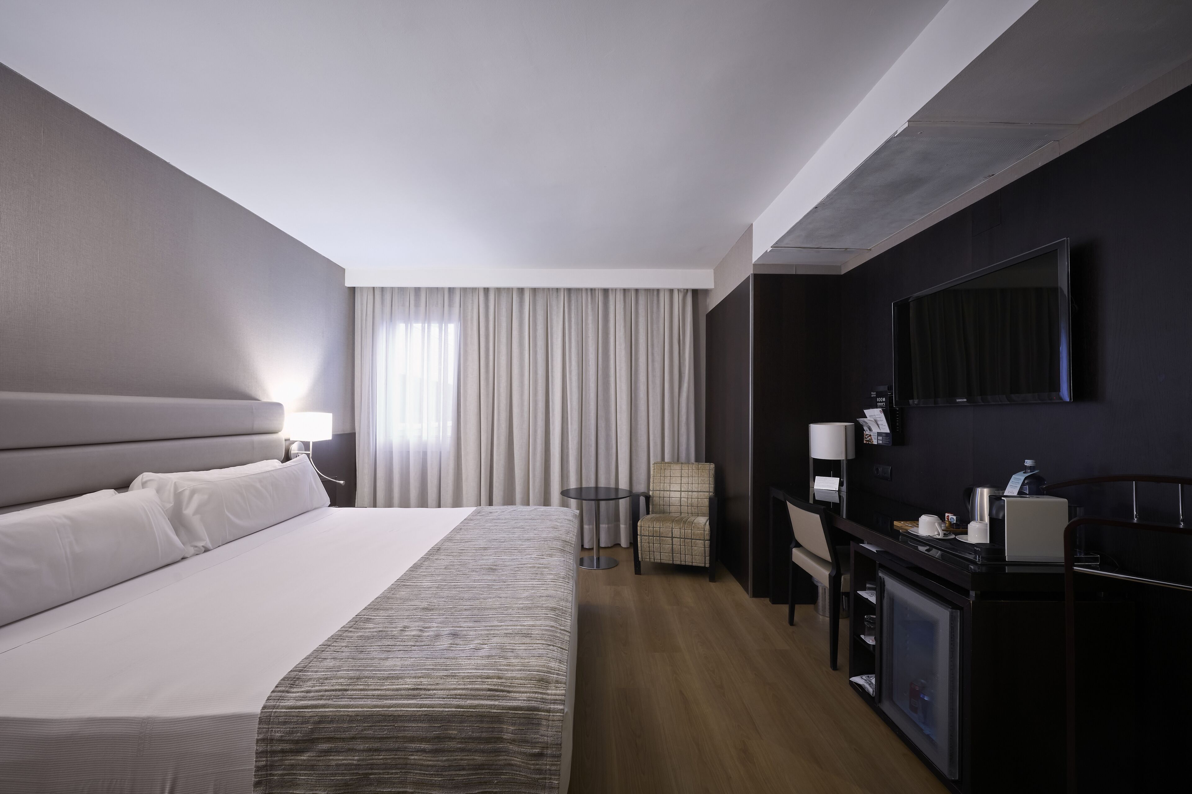 1 bedroom, minibar, in-room safe, desk